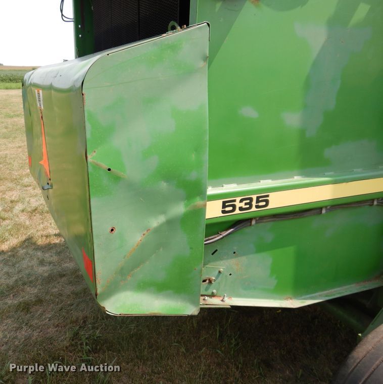 image for item IN9832 1994 John Deere 535  round baler