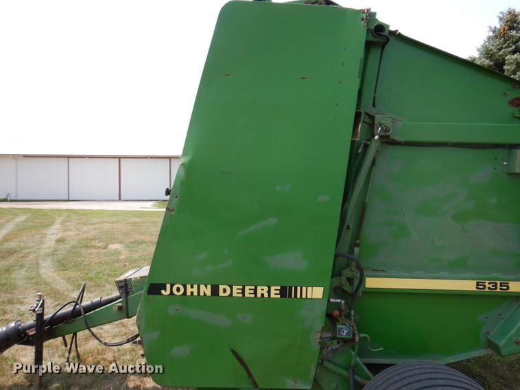 image for item IN9832 1994 John Deere 535  round baler