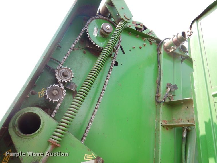 image for item IN9832 1994 John Deere 535  round baler