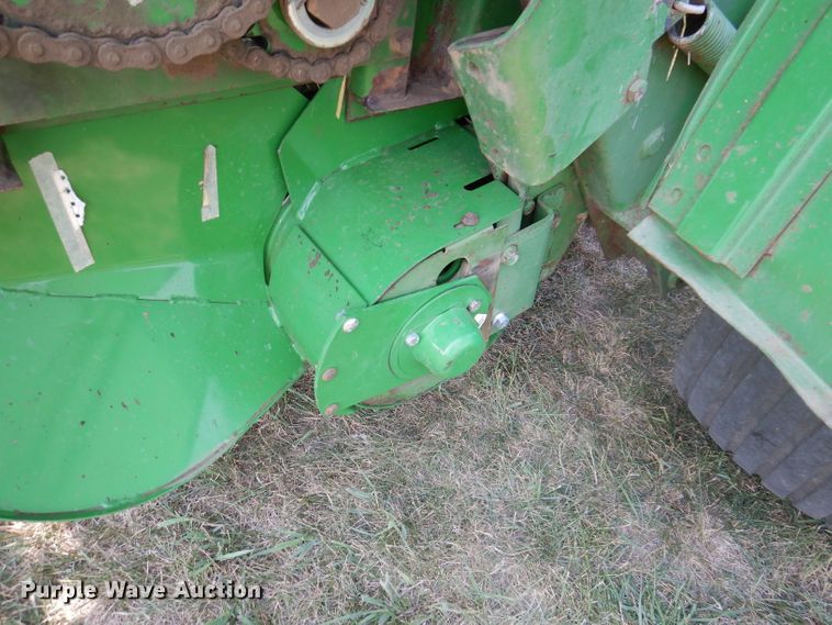 image for item IN9832 1994 John Deere 535  round baler