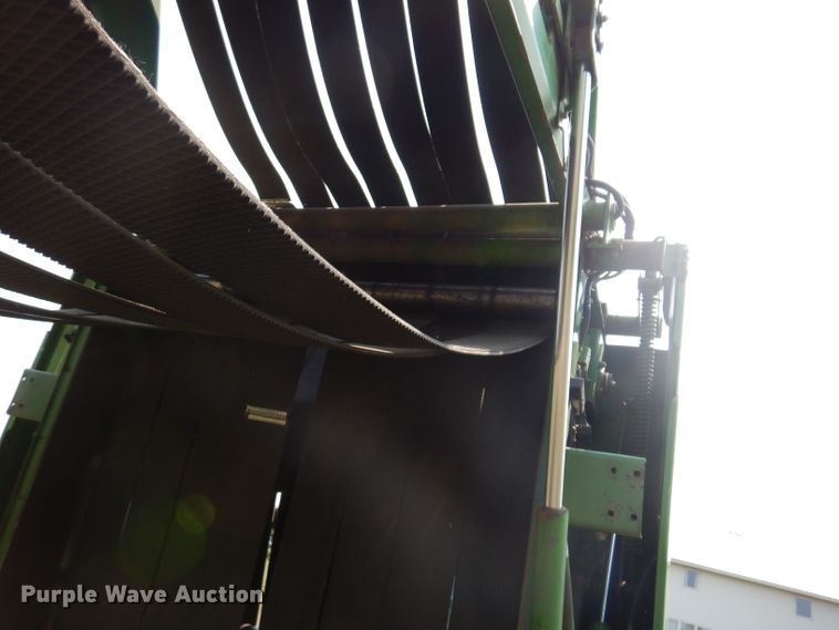 image for item IN9832 1994 John Deere 535  round baler