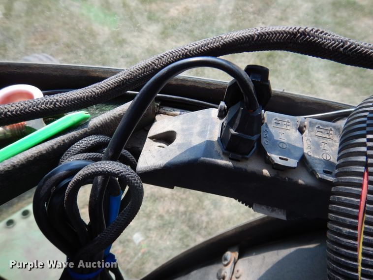 image for item IN9832 1994 John Deere 535  round baler