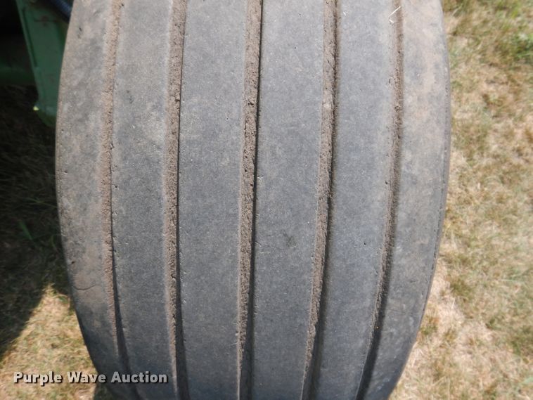 image for item IN9832 1994 John Deere 535  round baler