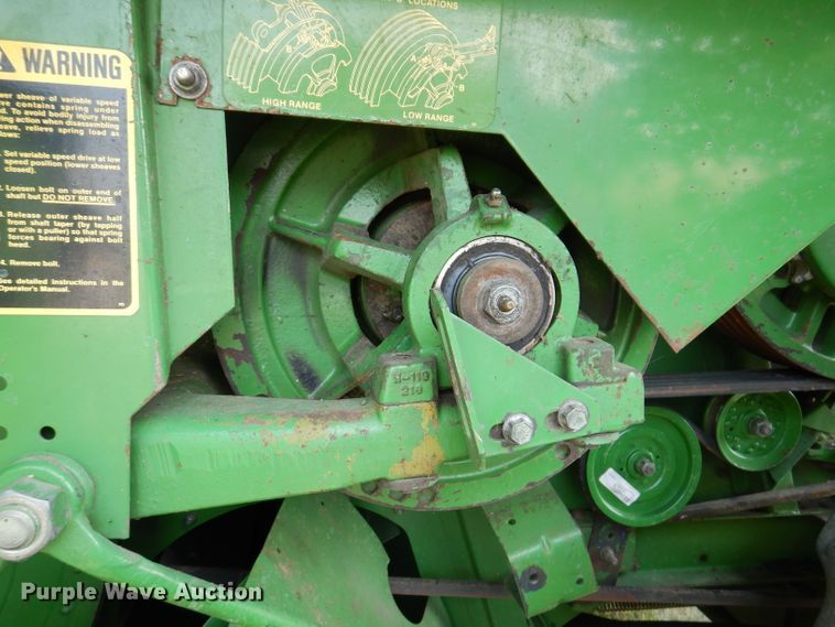 image for item IN9833 1986 John Deere 8820 Titan II  combine