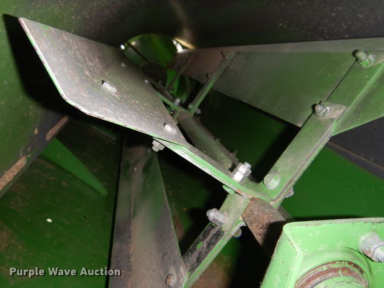 image for item IN9833 1986 John Deere 8820 Titan II  combine