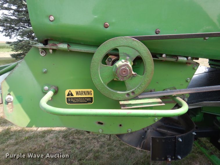 image for item IN9833 1986 John Deere 8820 Titan II  combine