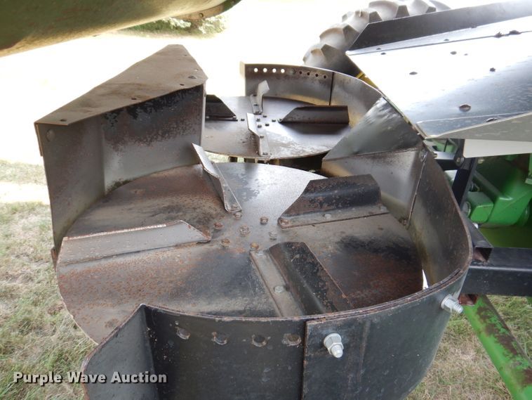 image for item IN9833 1986 John Deere 8820 Titan II  combine