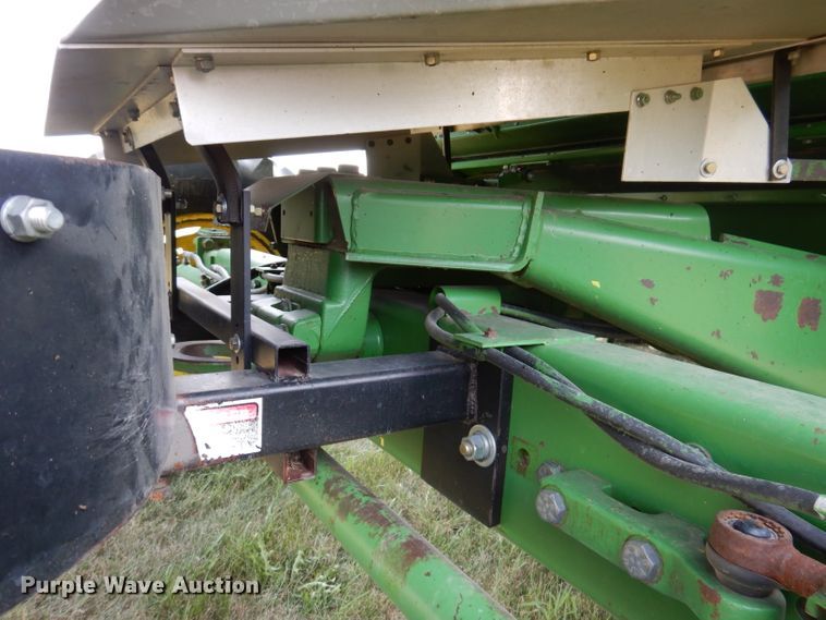 image for item IN9833 1986 John Deere 8820 Titan II  combine