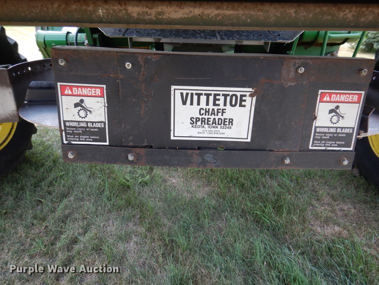 image for item IN9833 1986 John Deere 8820 Titan II  combine