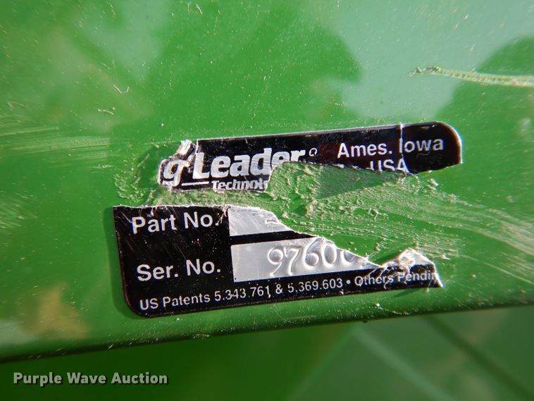 image for item IN9833 1986 John Deere 8820 Titan II  combine