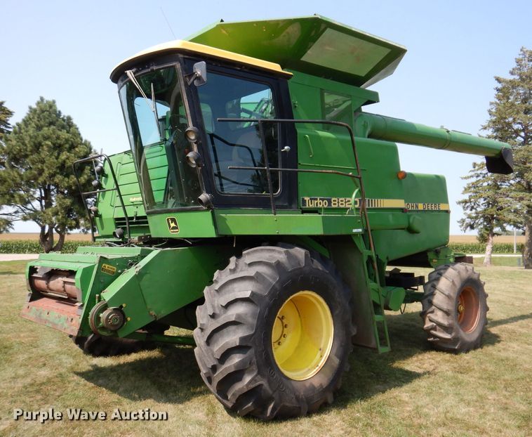 image for item IN9834 1982 John Deere 8820 Turbo  combine