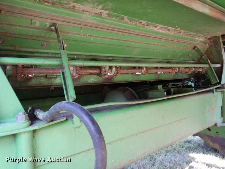 image for item IN9834 1982 John Deere 8820 Turbo  combine