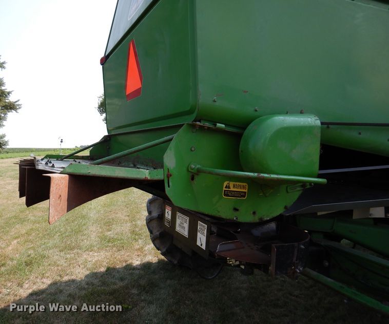 image for item IN9834 1982 John Deere 8820 Turbo  combine