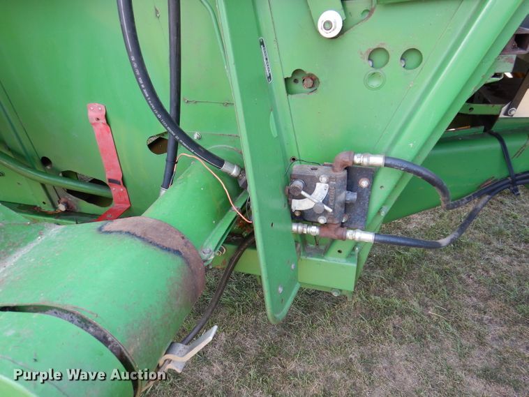 image for item IN9834 1982 John Deere 8820 Turbo  combine