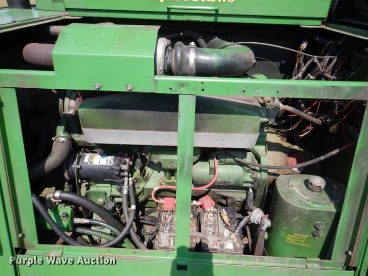 image for item IN9834 1982 John Deere 8820 Turbo  combine