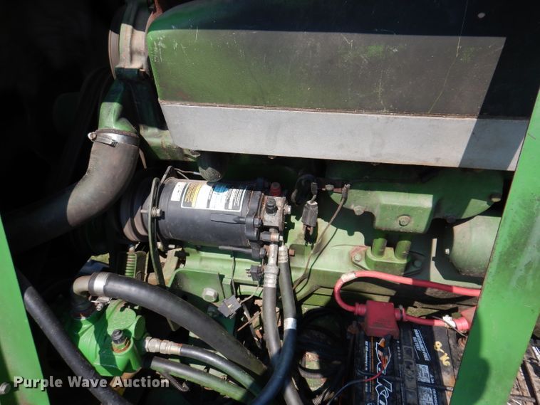 image for item IN9834 1982 John Deere 8820 Turbo  combine