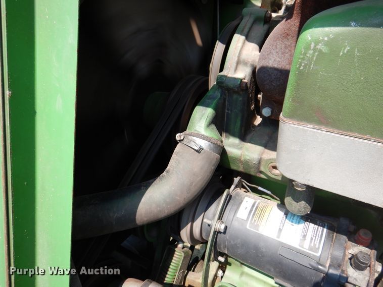 image for item IN9834 1982 John Deere 8820 Turbo  combine