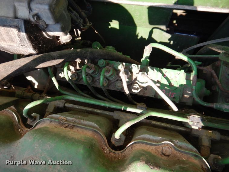 image for item IN9834 1982 John Deere 8820 Turbo  combine