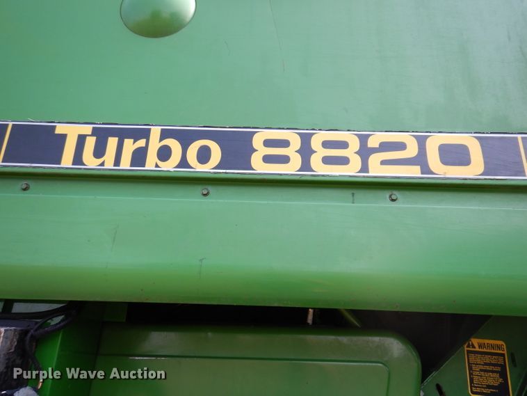 image for item IN9834 1982 John Deere 8820 Turbo  combine
