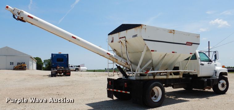 image for item IQ9703 1994 GMC TopKick C6500  seed tender truck