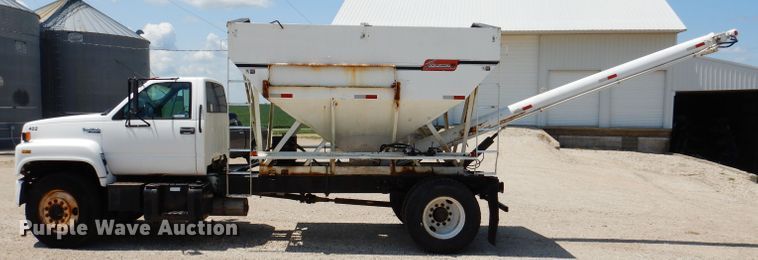 image for item IQ9703 1994 GMC TopKick C6500  seed tender truck