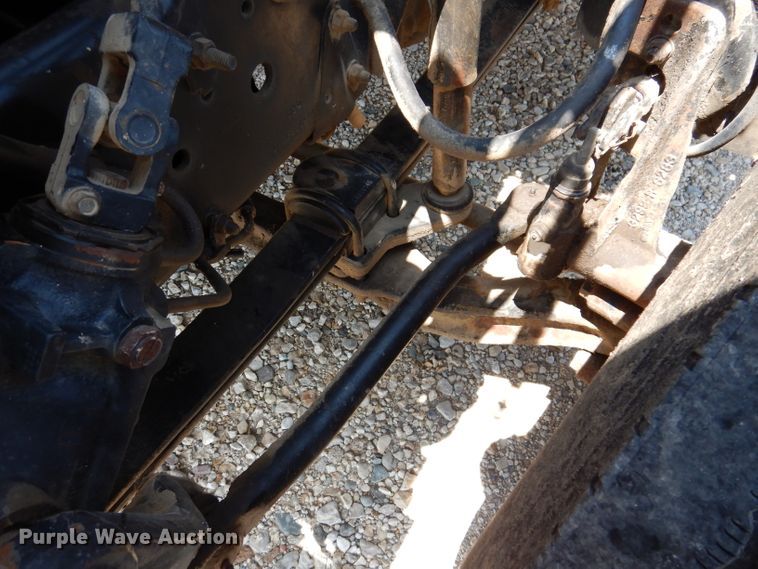 image for item IQ9703 1994 GMC TopKick C6500  seed tender truck