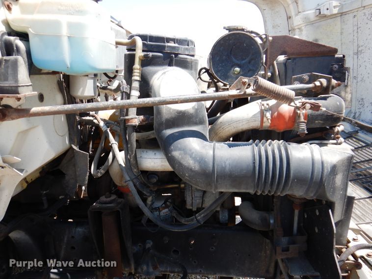 image for item IQ9703 1994 GMC TopKick C6500  seed tender truck