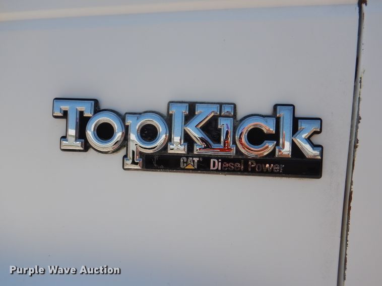 image for item IQ9703 1994 GMC TopKick C6500  seed tender truck