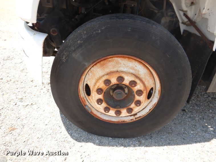 image for item IQ9703 1994 GMC TopKick C6500  seed tender truck