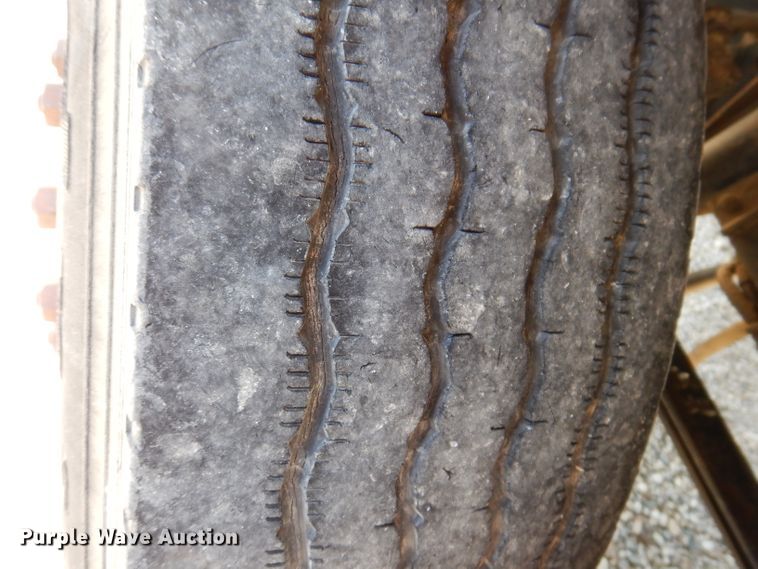 image for item IQ9703 1994 GMC TopKick C6500  seed tender truck