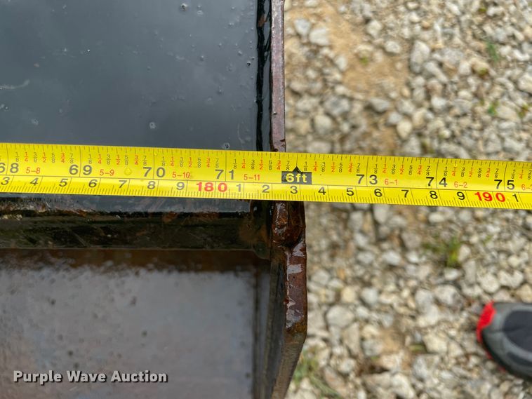 image for item IR9532 Montana 5740  MFWD tractor