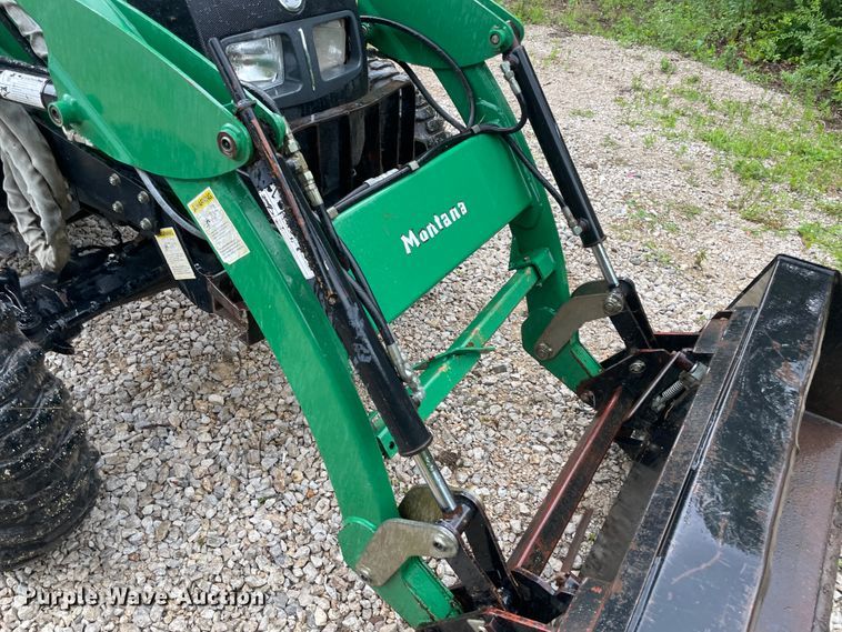 image for item IR9532 Montana 5740  MFWD tractor