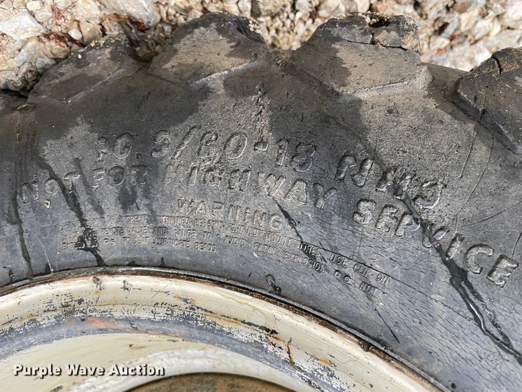 image for item IR9532 Montana 5740  MFWD tractor