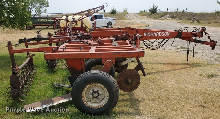 image for item JM9561 Richardson 5X5  sweep plow