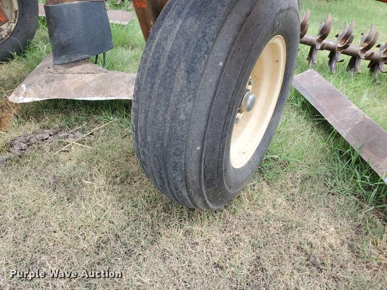 image for item JM9561 Richardson 5X5  sweep plow