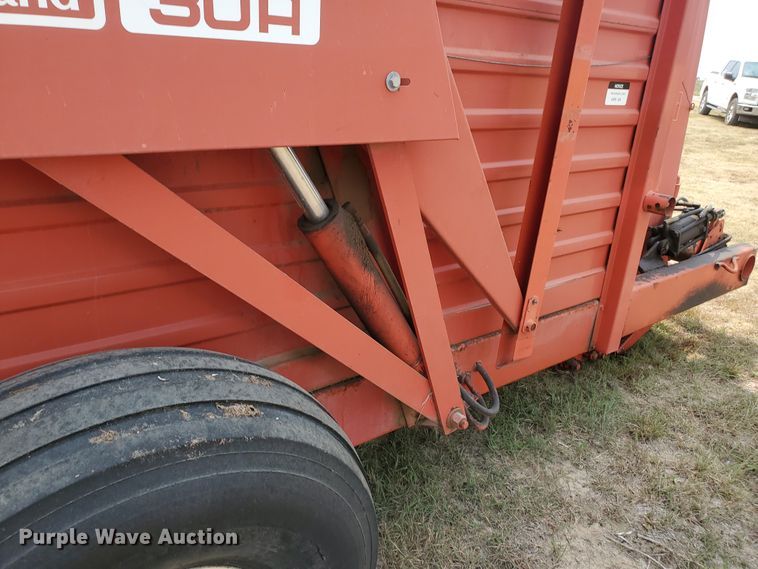 image for item JM9565 Hesston Stakhand 30A  hay stacker