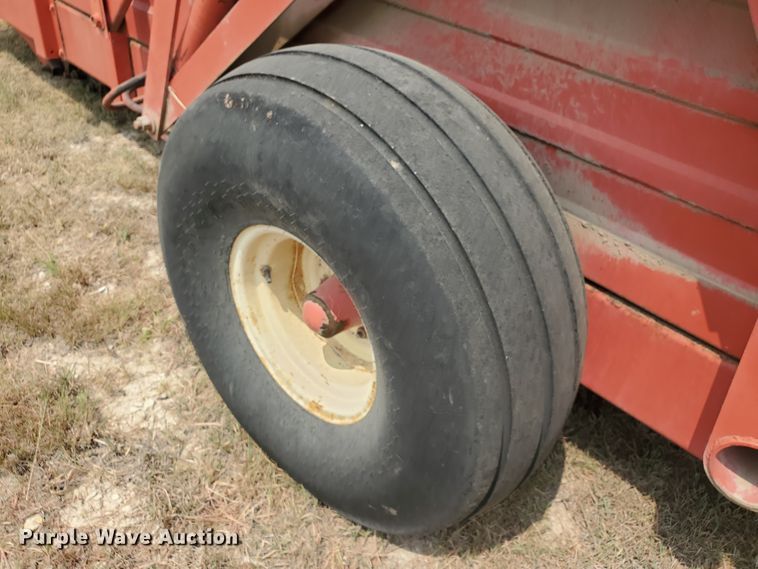 image for item JM9565 Hesston Stakhand 30A  hay stacker
