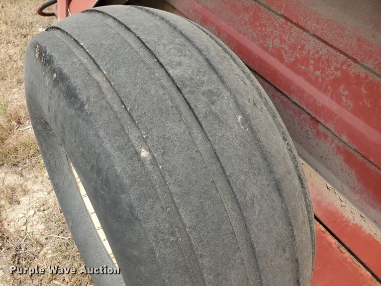 image for item JM9565 Hesston Stakhand 30A  hay stacker