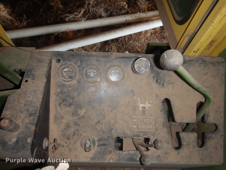 image for item JZ9914 1966 John Deere 105  combine