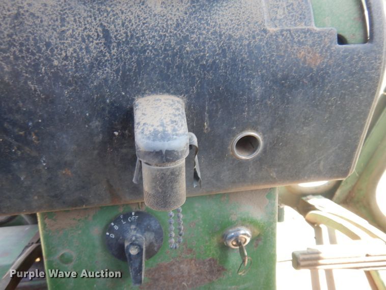 image for item JZ9920 John Deere 4620  tractor