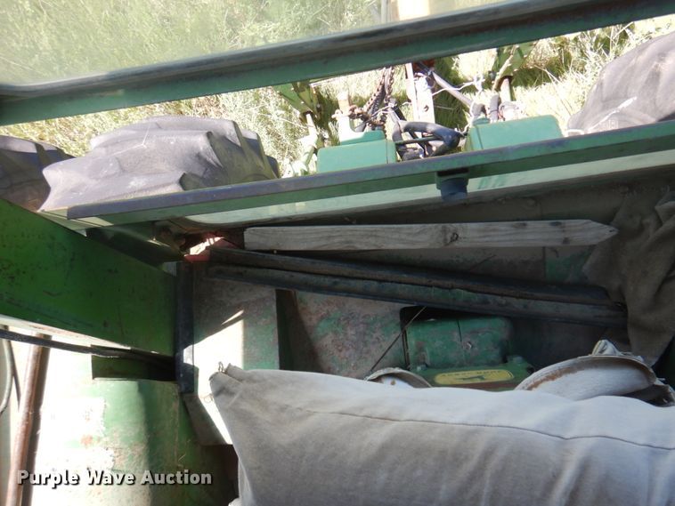 image for item JZ9920 John Deere 4620  tractor