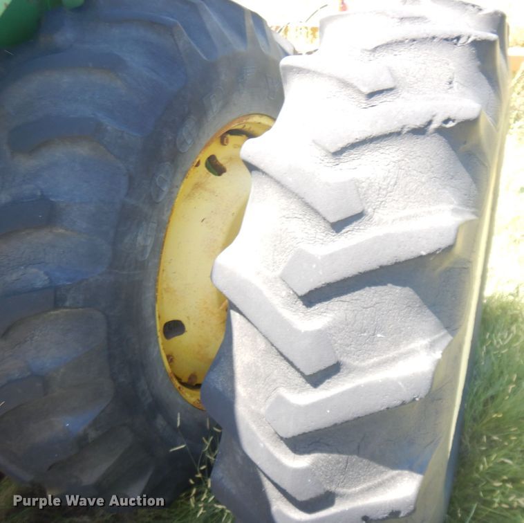 image for item JZ9920 John Deere 4620  tractor