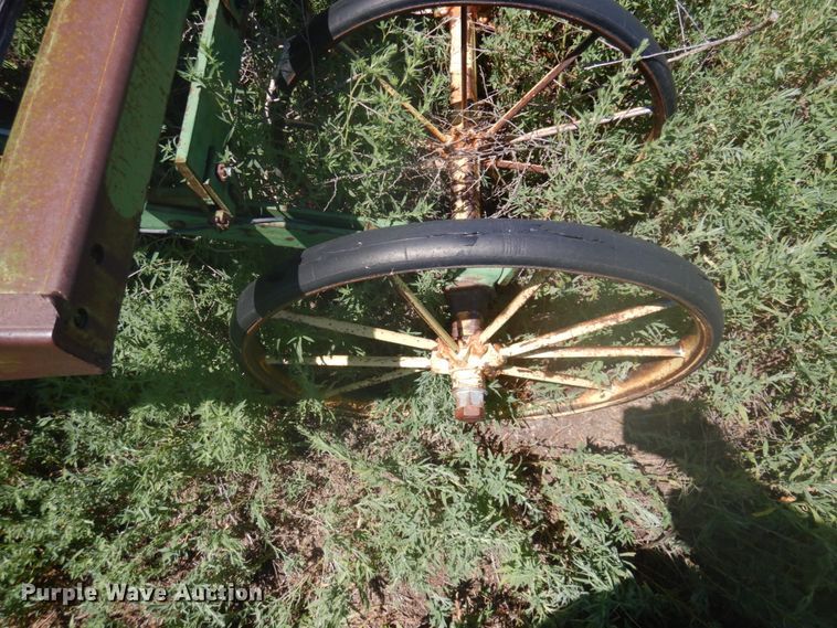 image for item JZ9926 John Deere  grain drill