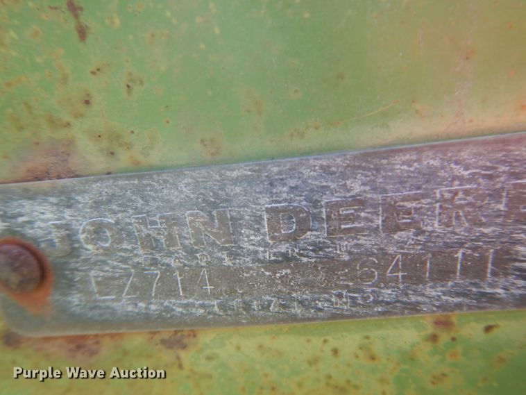 image for item JZ9926 John Deere  grain drill