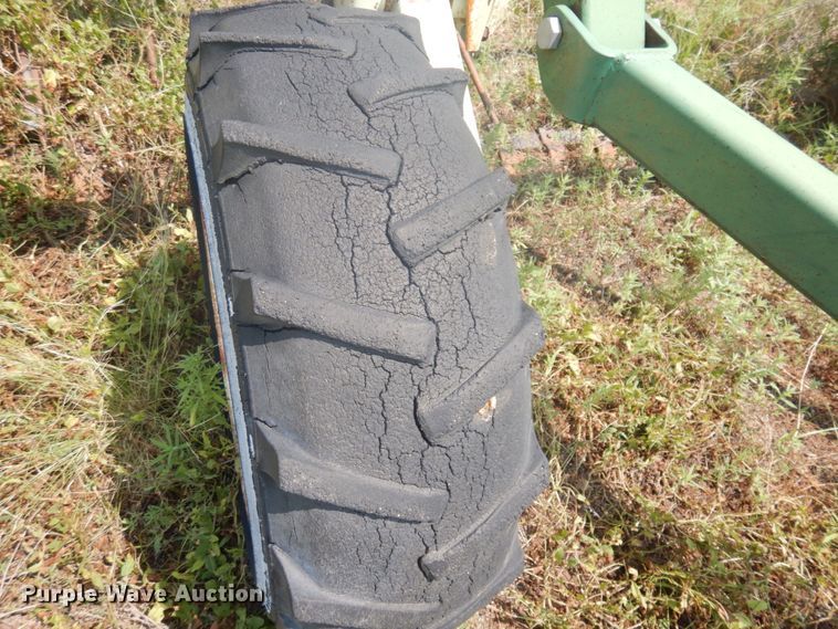 image for item JZ9928 Flex King R-36  chisel plow