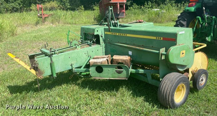image for item KK9547 1978 John Deere 336  small square baler