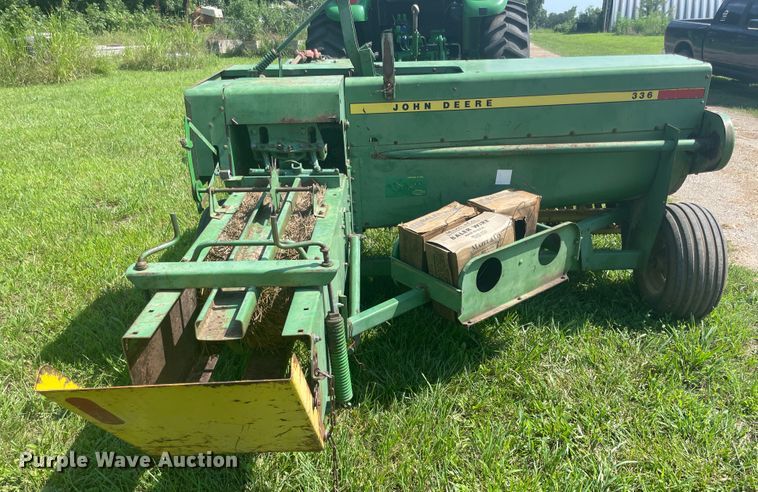 image for item KK9547 1978 John Deere 336  small square baler