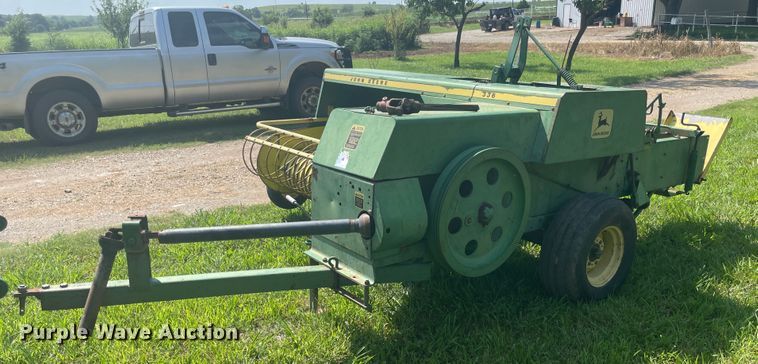 image for item KK9547 1978 John Deere 336  small square baler