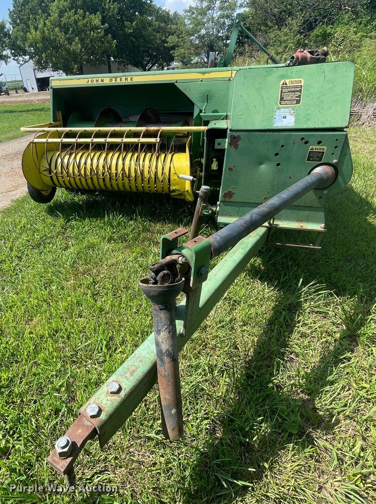 image for item KK9547 1978 John Deere 336  small square baler