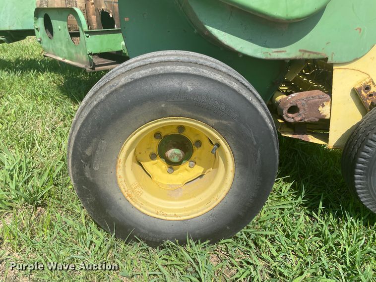 image for item KK9547 1978 John Deere 336  small square baler